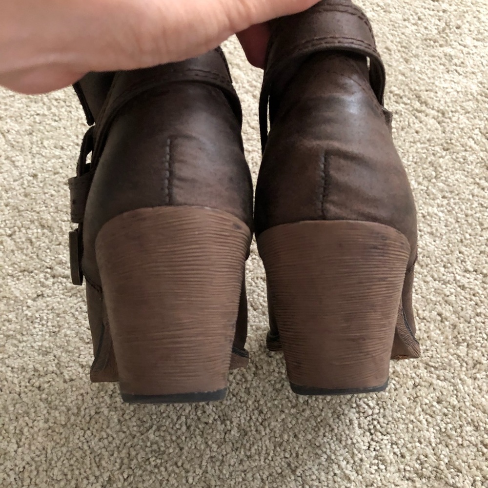Heeled booties - Picture 4 of 5